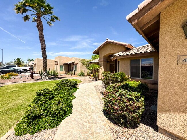 Building Photo - For Rent: 3-bedroom, 2-bathroom home in Barkley Ranch