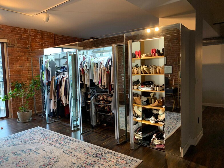Large closets - 432 E. Rich St