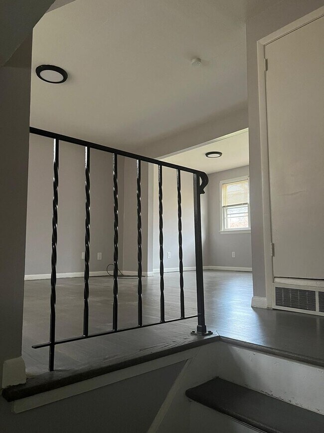 Interior Photo - Wallingford Ventures 286 LLC