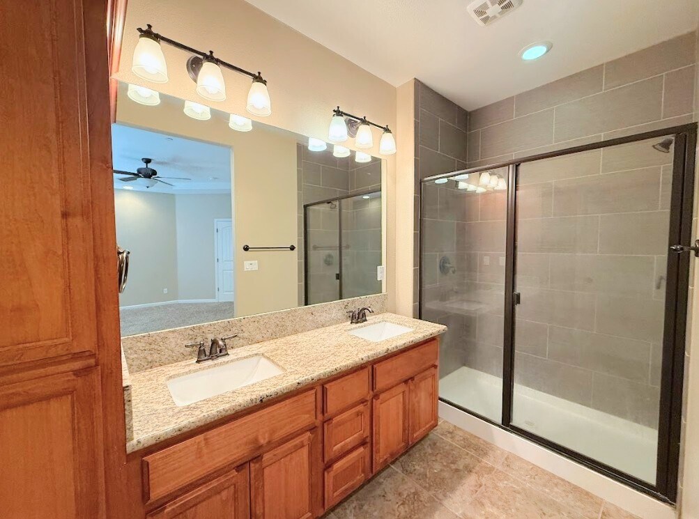 Building Photo - 4032 Wood Creek Ct