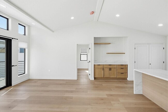 Building Photo - Brand New Construction – 3 Bed / 2 Bath Duplex Home in Normal Heights