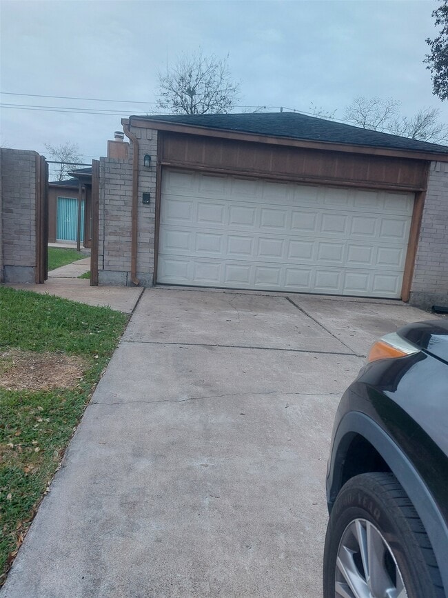 Building Photo - 8151 Misty Ridge Ln