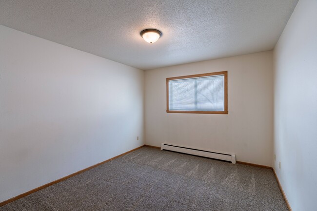 Fargo, ND Schrock Apartments | Bedroom - Schrock