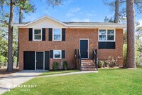 Building Photo - 2436 Southgate Dr