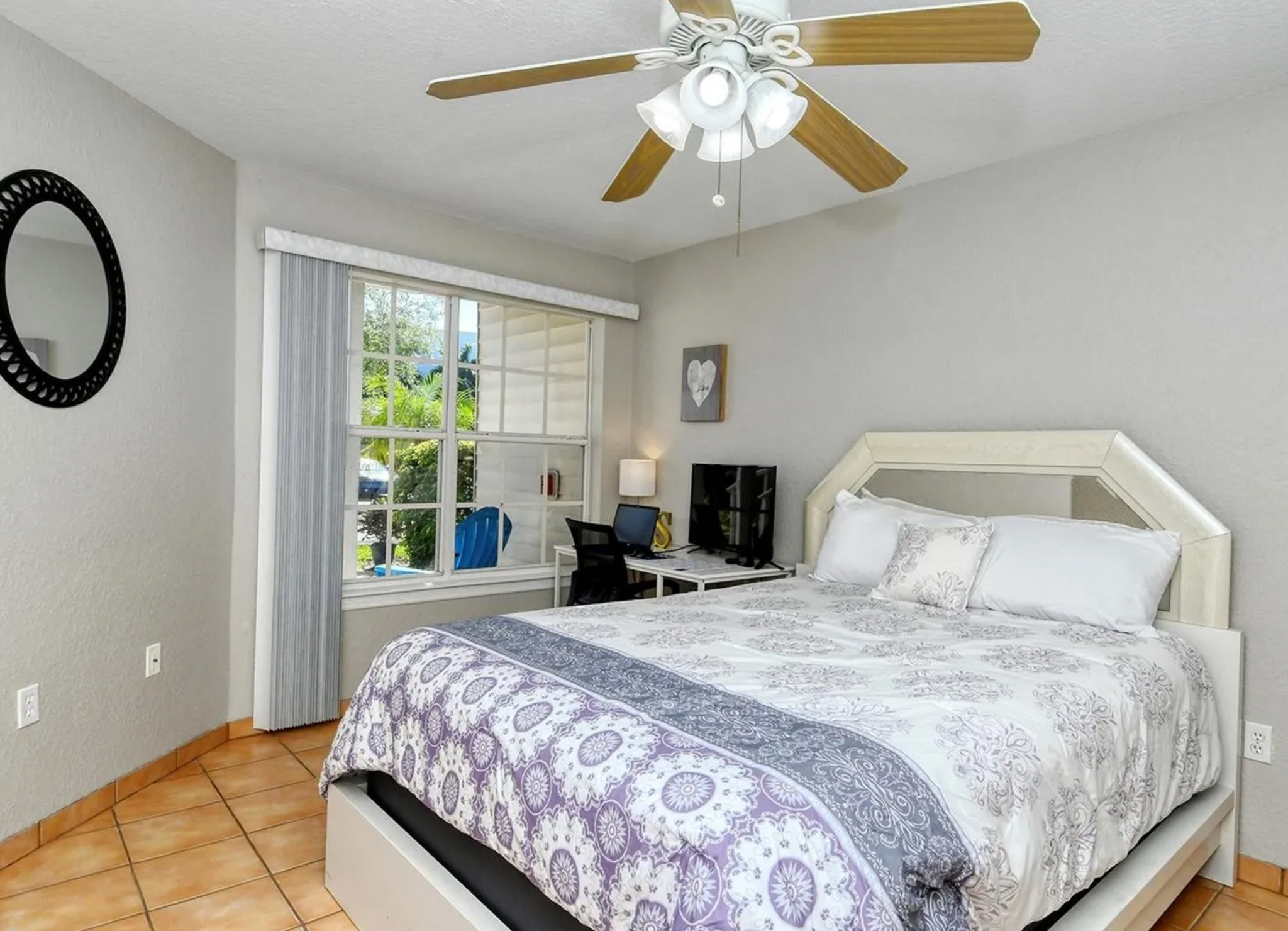 Building Photo - 850 S Tamiami Trl