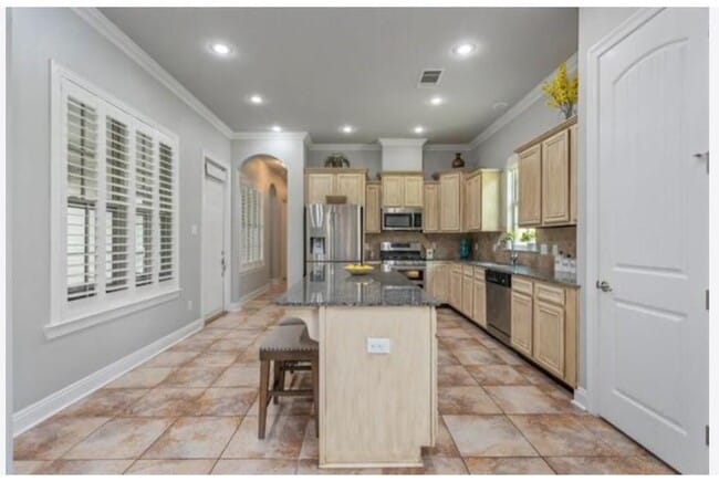 Building Photo - 3895 Jasmine Blvd