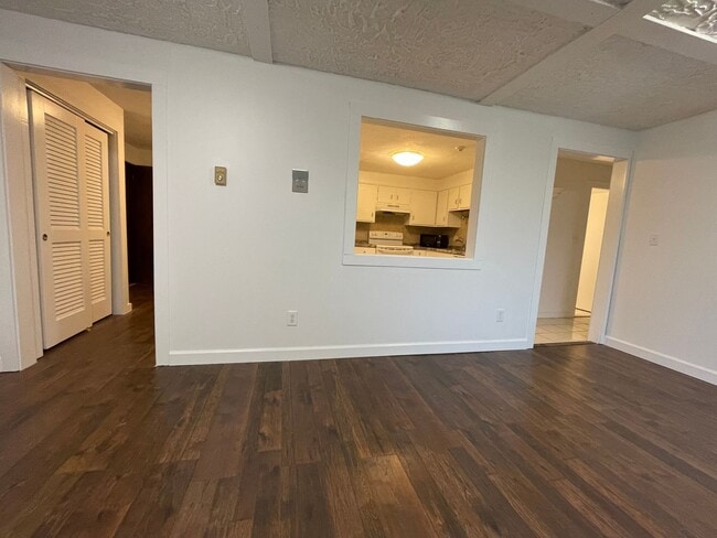 Building Photo - Reduced + 50% off 1st month rent! Charming...