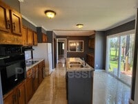 Building Photo - 925 Cranor Rd