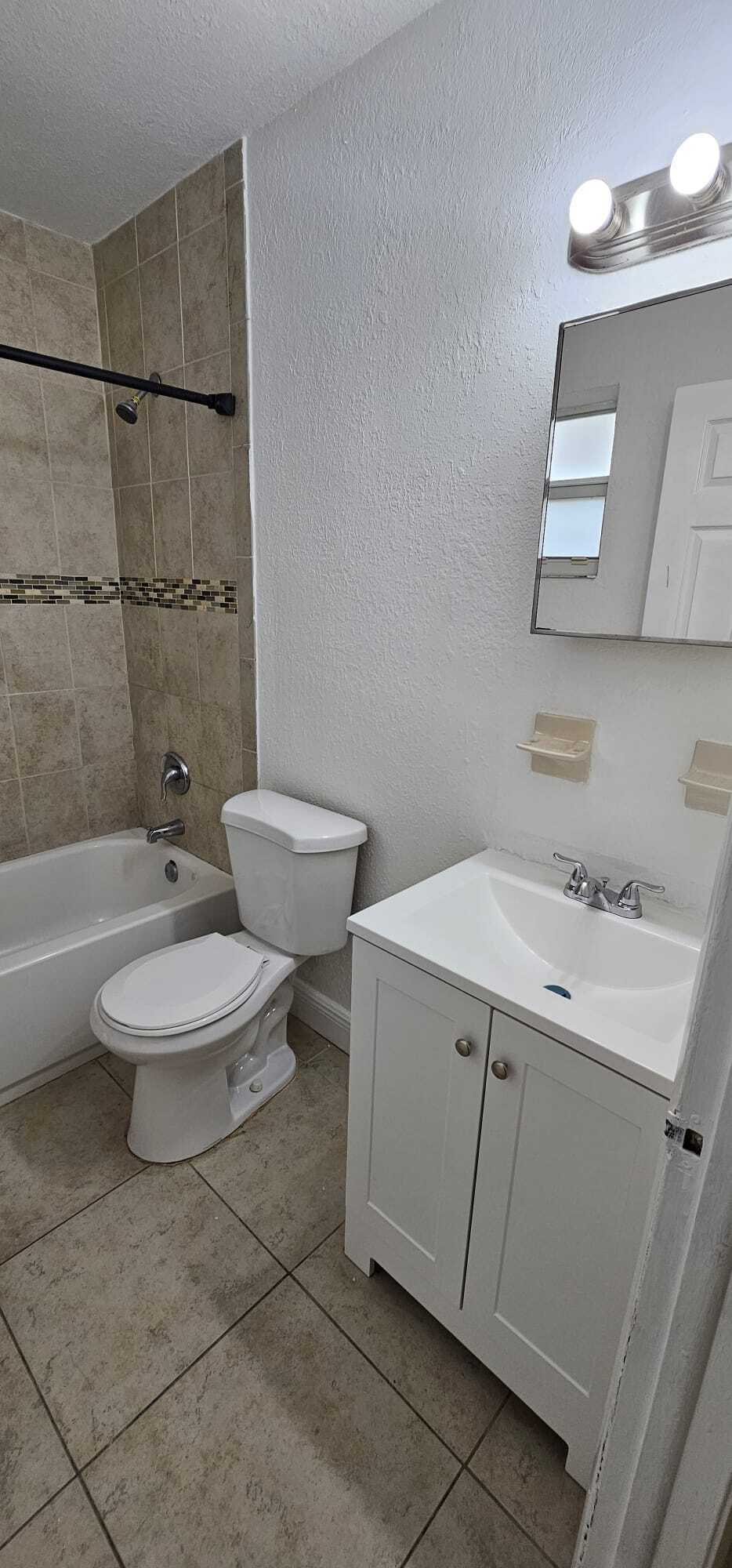 Building Photo - 9614 NW 5th Ave