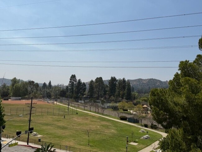 Building Photo - For Lease – Charming Condo in Glendale Hills