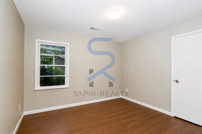 Building Photo - Spacious 4BR  in a Prime Warner Robins Location Near Top Attractions