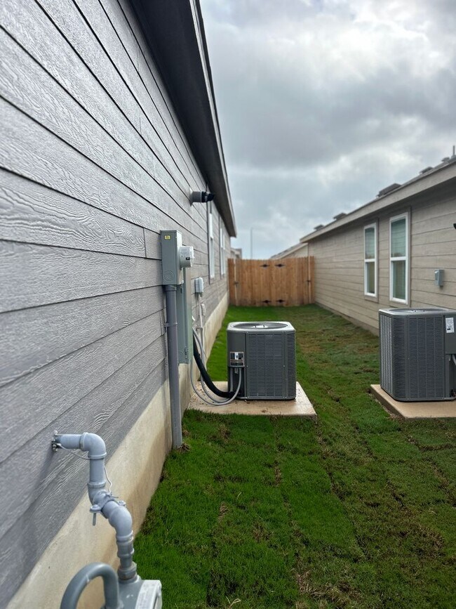 Building Photo - VIDA Subdivison - 4bed 2 bath Home