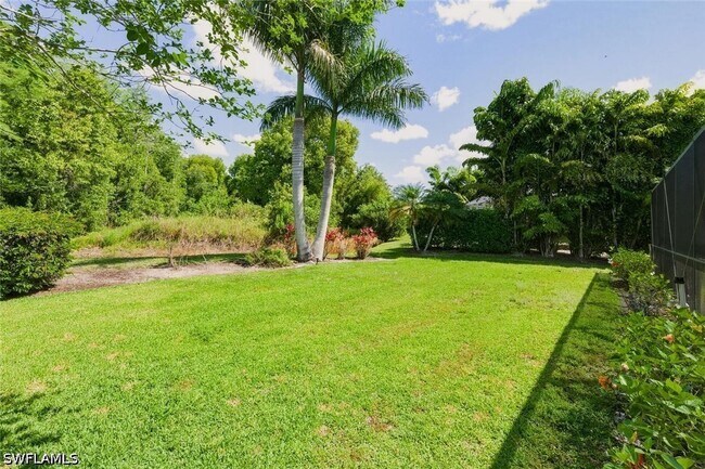 Building Photo - 18127 Royal Hammock Blvd