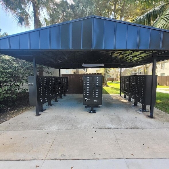 Building Photo - 8301 SW 142nd Ave