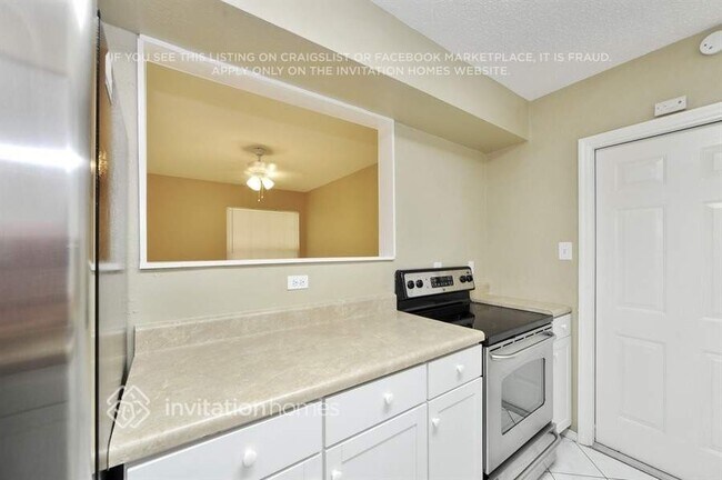 Building Photo - 2213 Boxwood Way