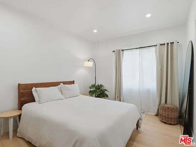 Building Photo - 3014 9th Ave