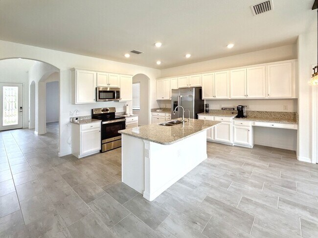 Building Photo - 11305 Shady Blossom Dr