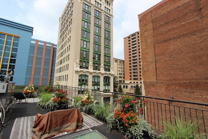 Rooftop - 139 7th St