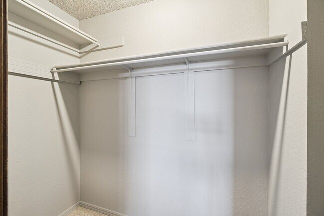 Building Photo - 1205 Swan Lake Rd