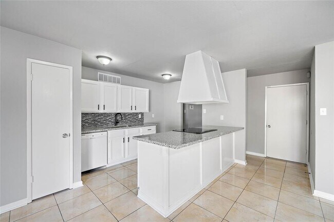 Building Photo - 4406 Kacee Dr