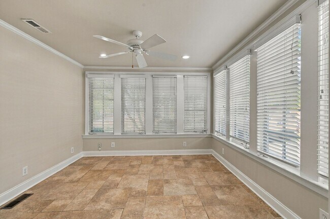 Building Photo - 2023 Galbraith Dr
