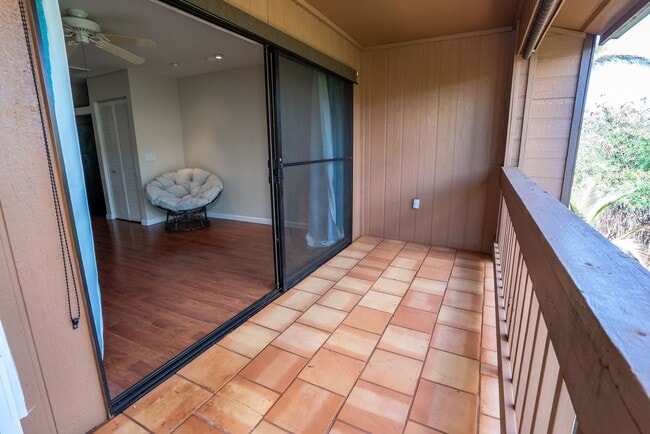Building Photo - Maui Lani Terraces Studio, Great Mountain View!