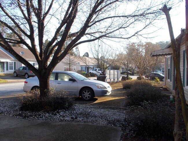 Building Photo - 104 St Kitts Ct