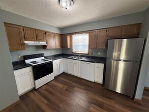 Building Photo - 1305 E Scovill St