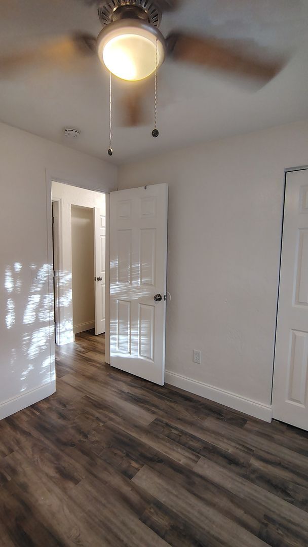 Building Photo - Beautiful home!