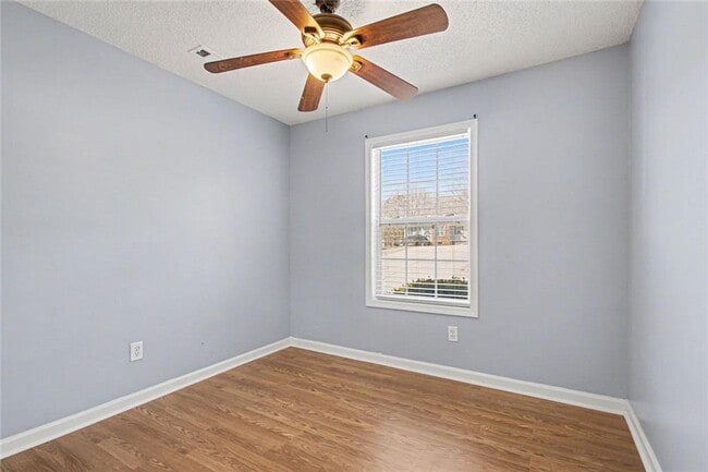 Building Photo - 843 Brandon Dr