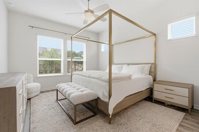 Building Photo - 823 Hazy Hills Loop