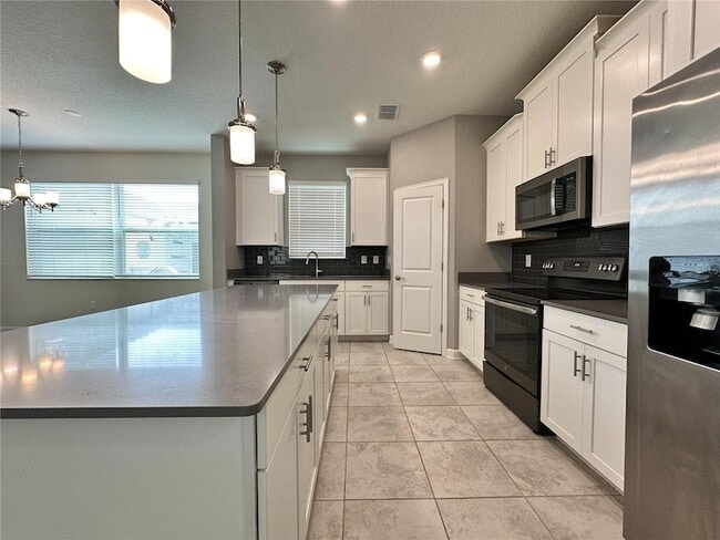 Building Photo - 11832 Charades St