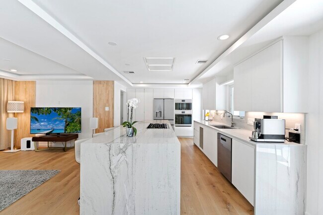 Building Photo - 6306 Pineshade Ln