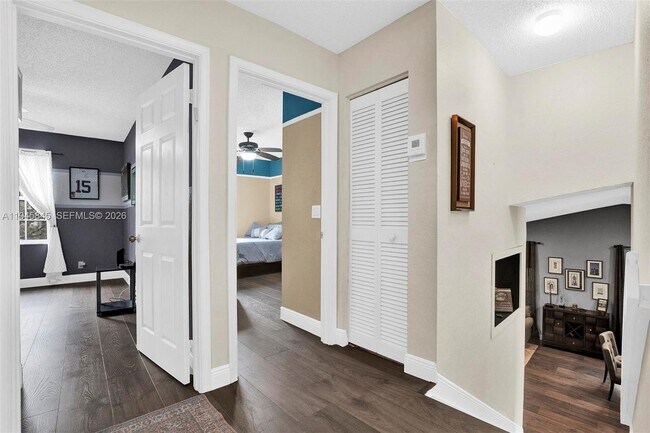 Building Photo - 18071 Clear Brook Cir