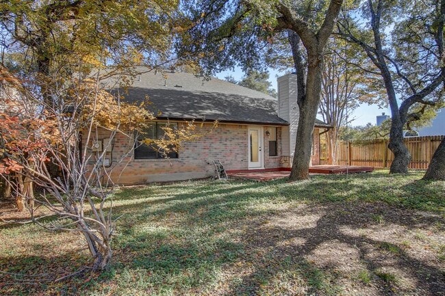 Building Photo - 17516 Klamath Falls Dr