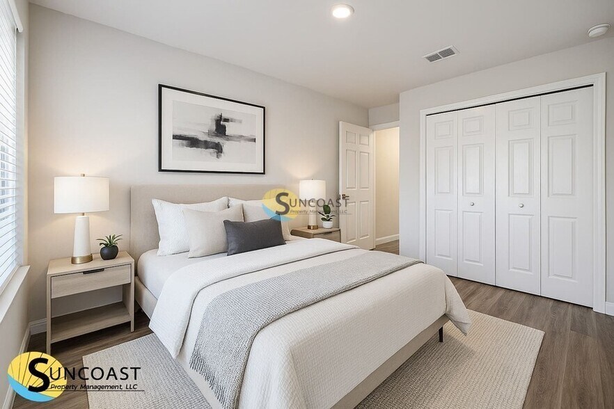 Building Photo - 303 Chiquita Blvd N