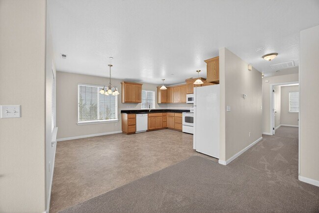 Building Photo - 2525 Corona Ave