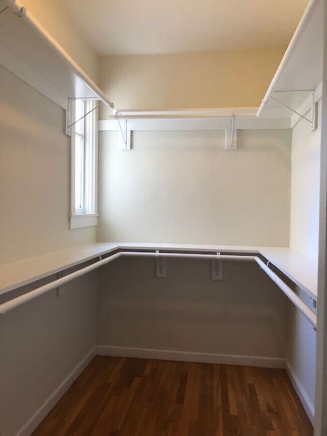 Building Photo - 3155 Broderick St