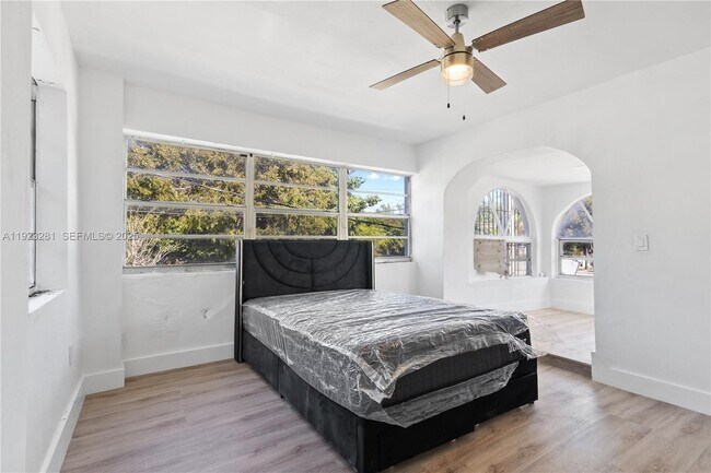 Building Photo - 4030 NW 1st Ave