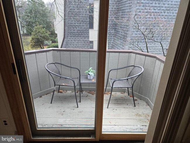 Building Photo - 25 S Church Rd