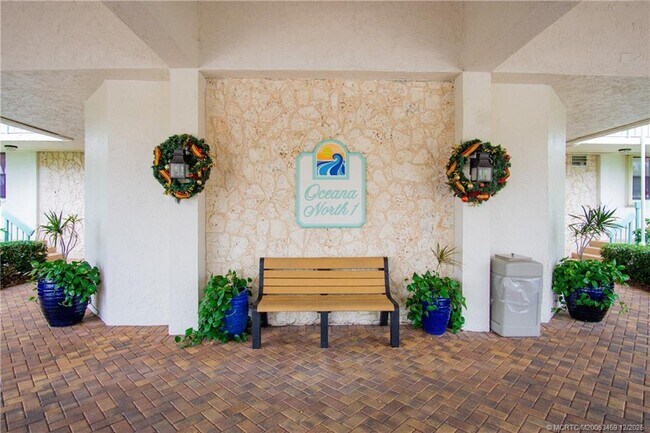 Building Photo - 9940 S Ocean Dr