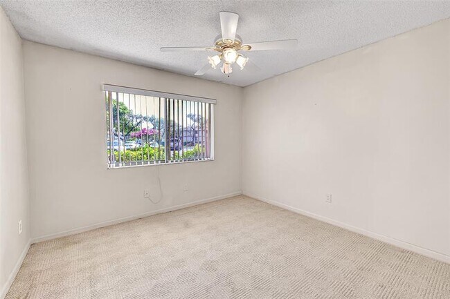 Building Photo - 9633 N Belfort Cir