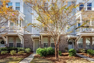 Building Photo - 4 Bedroom, 3.5 Bathroom Townhome in The Marshes at Cooper River - Charleston