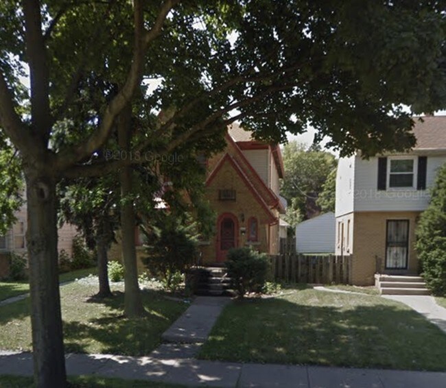 Outside view - 4847 W Fond Du Lac Ave