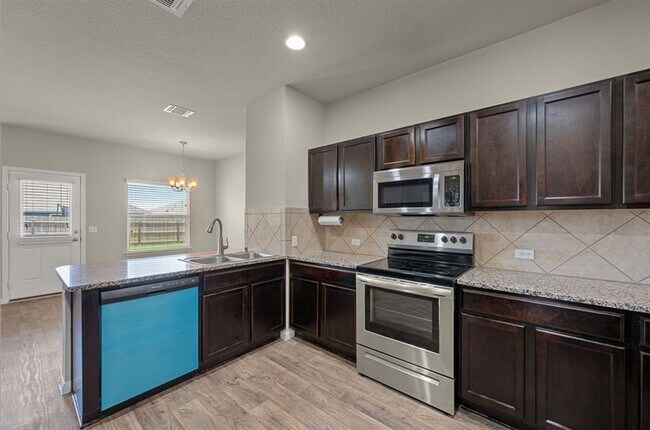 Building Photo - 144 Sulphur River Lp