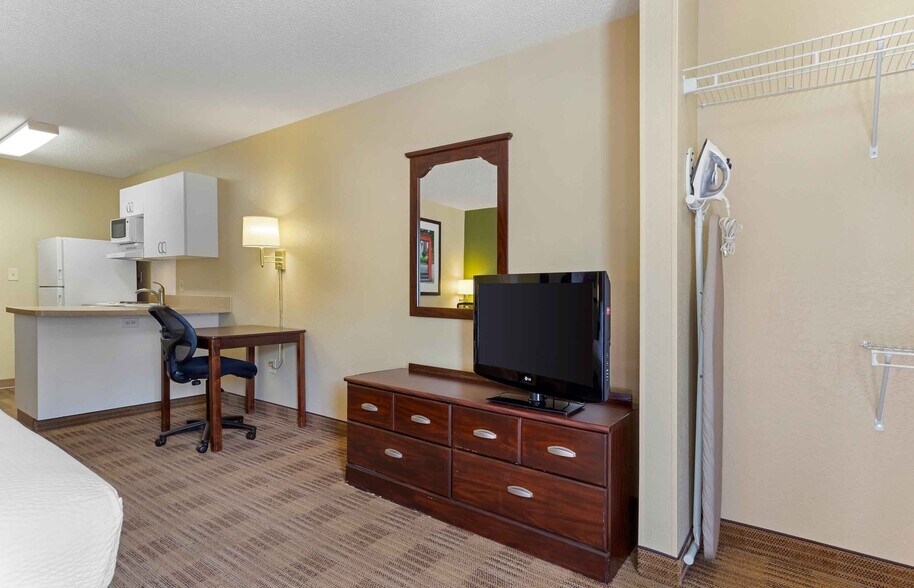 Building Photo - Furnished Studio-Houston - NASA - Johnson Space Center