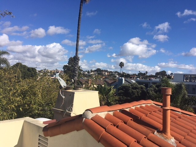roof top view facing east - 723 S Broadway