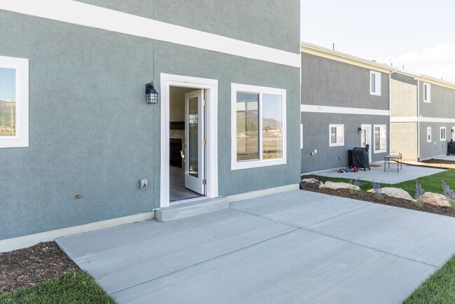 Building Photo - Heber Home in Brookside