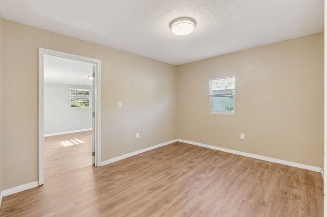 Building Photo - 5000 Huppel Ave