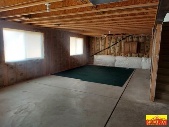 Building Photo - Single Family Home